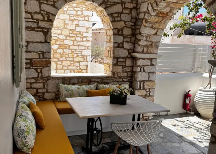 Dafni's Philoxenia 4* נאוסה