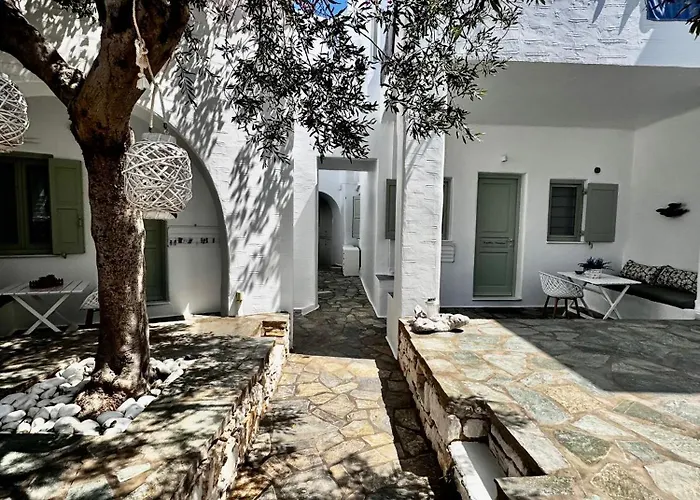 Dafni's Philoxenia 4* נאוסה