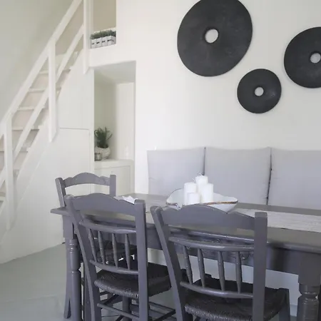 Dafni's Philoxenia Naousa (Paros)