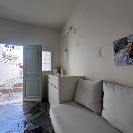 Dafni's Philoxenia Aparthotel 4*