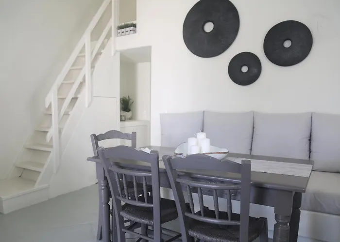 Dafni's Philoxenia Naousa (Paros)