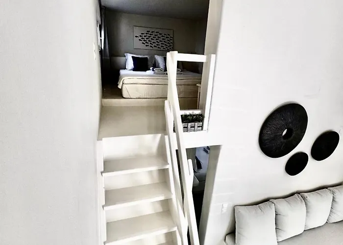 Dafni's Philoxenia Apartahotel Naousa (Paros)