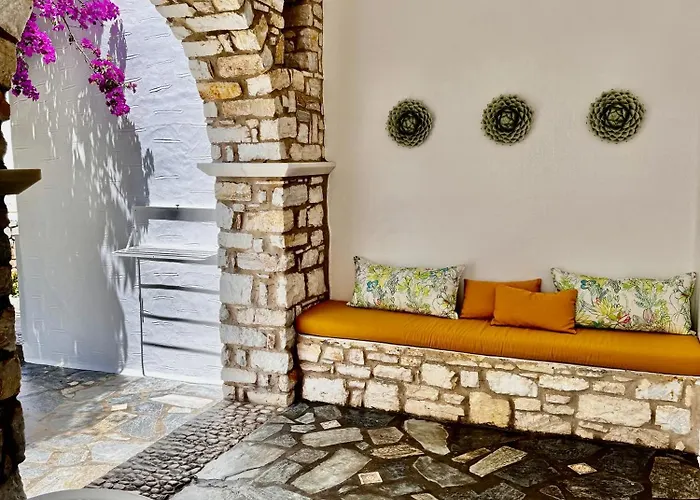 Dafni's Philoxenia Apartahotel Naousa (Paros)