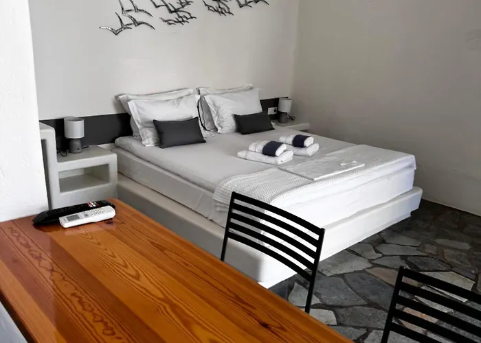 Dafni's Philoxenia Apartahotel Naousa (Paros)