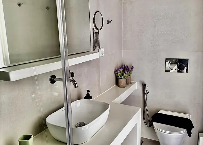 Dafni's Philoxenia Apartahotel 4*