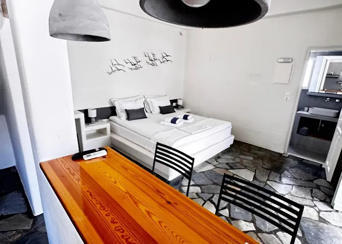 Dafni's Philoxenia Apartahotel 4*